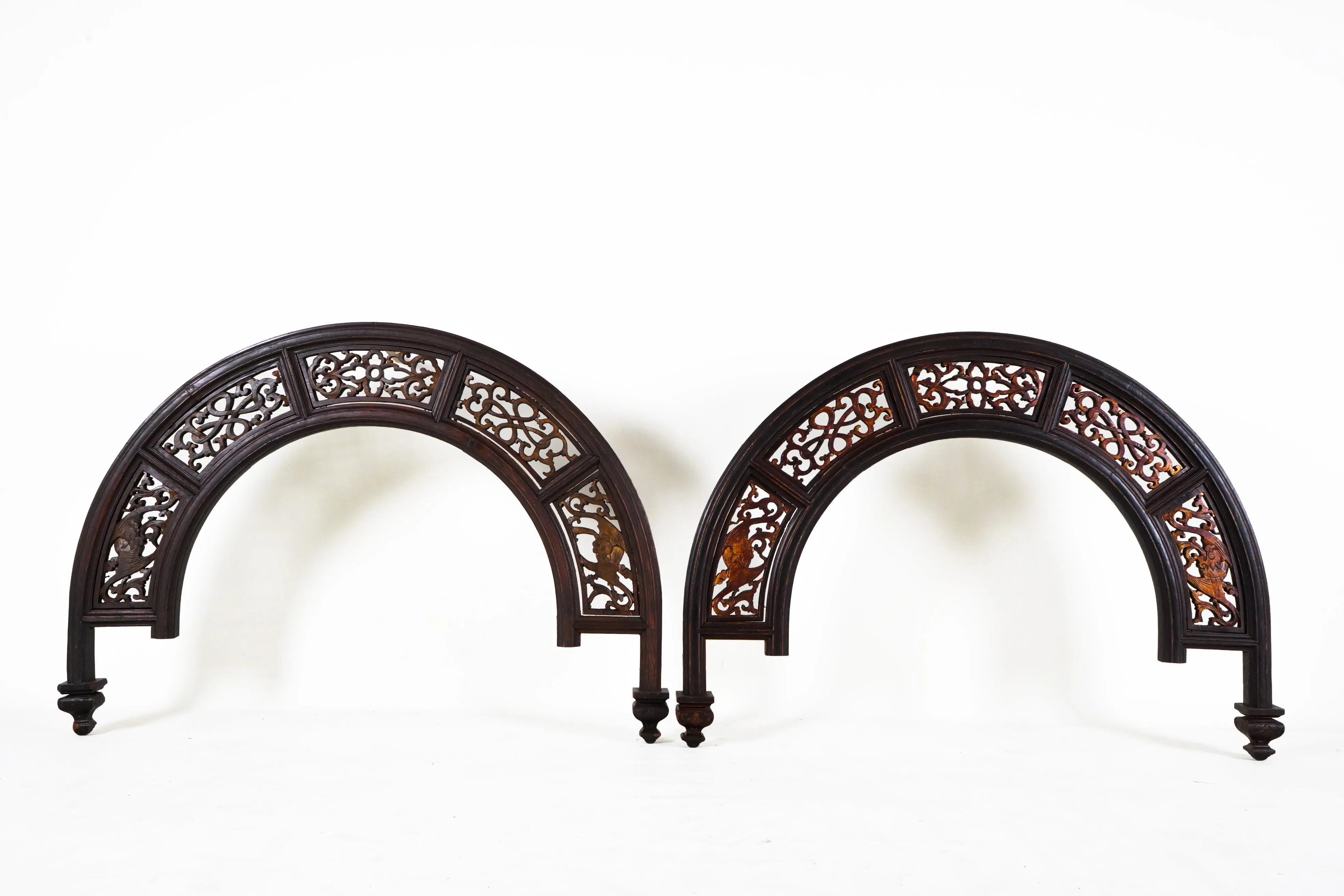 A Late Qing Dynasty Round Elm Wood Arch