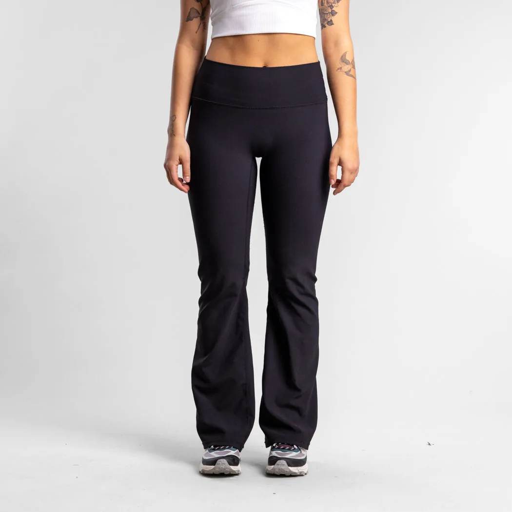 Agile Flared Legging Women's BLACK